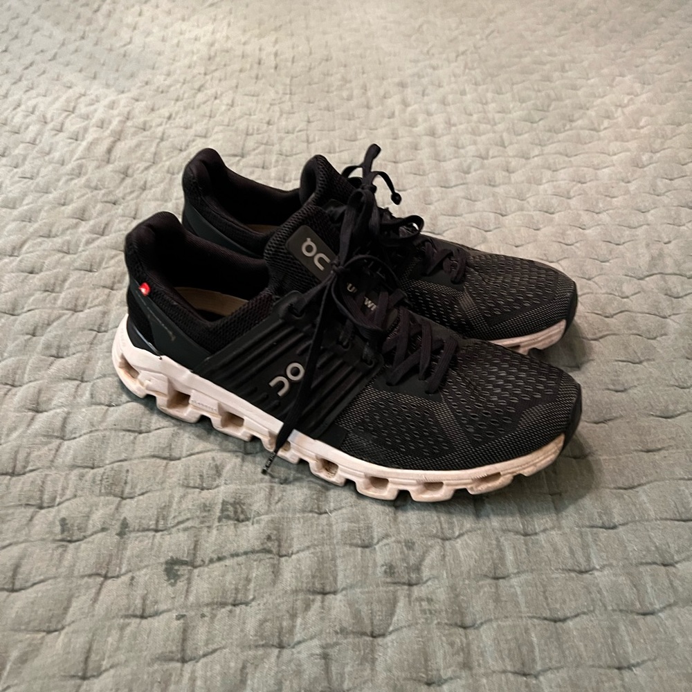 ON CLOUD RUNNING CLOUDSWIFT WOMEN | BLACK